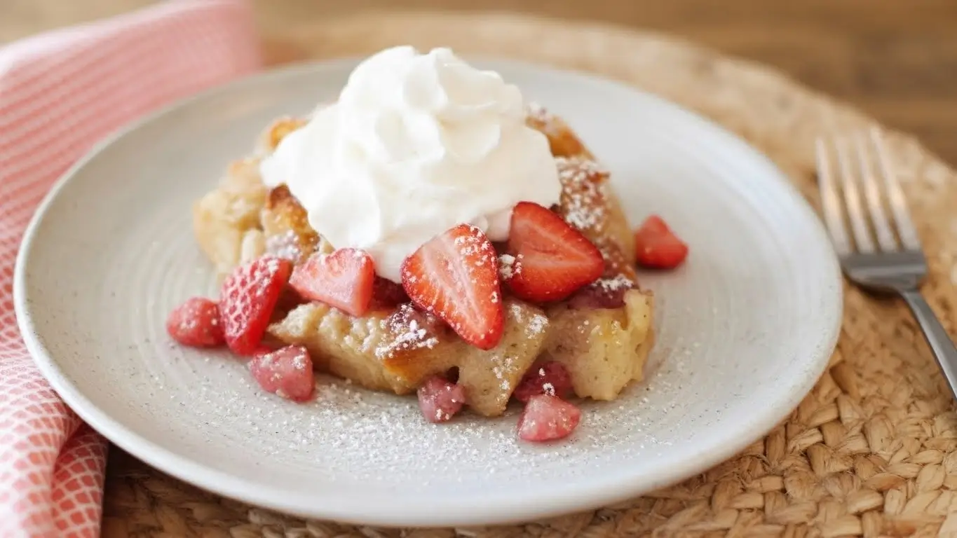 Slow Cooker Strawberry French Toast Casserole